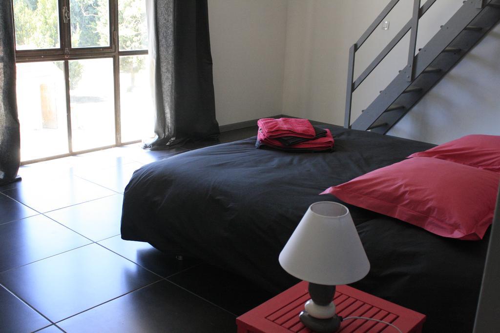 Mas De Bouvet En Camargue Bed & Breakfast Albaron Ruang foto
