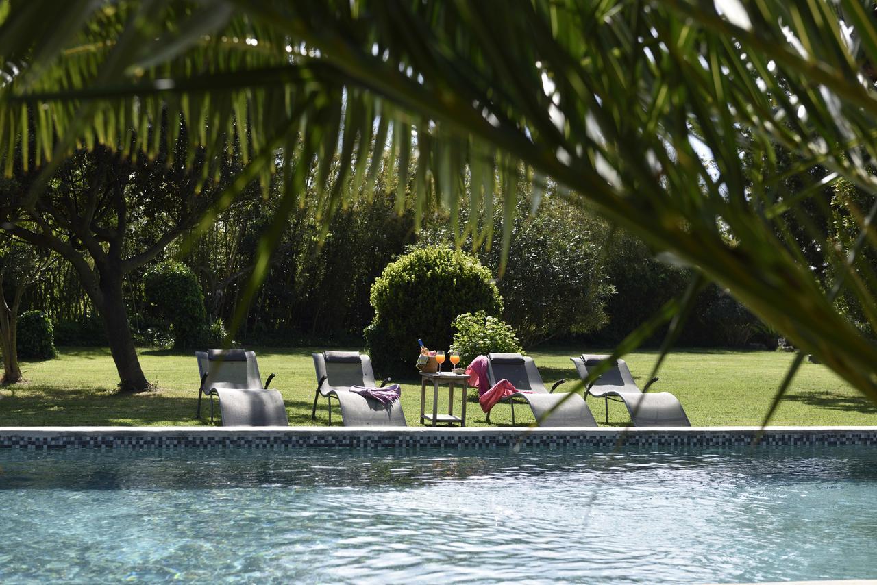 Mas De Bouvet En Camargue Bed & Breakfast Albaron Bagian luar foto